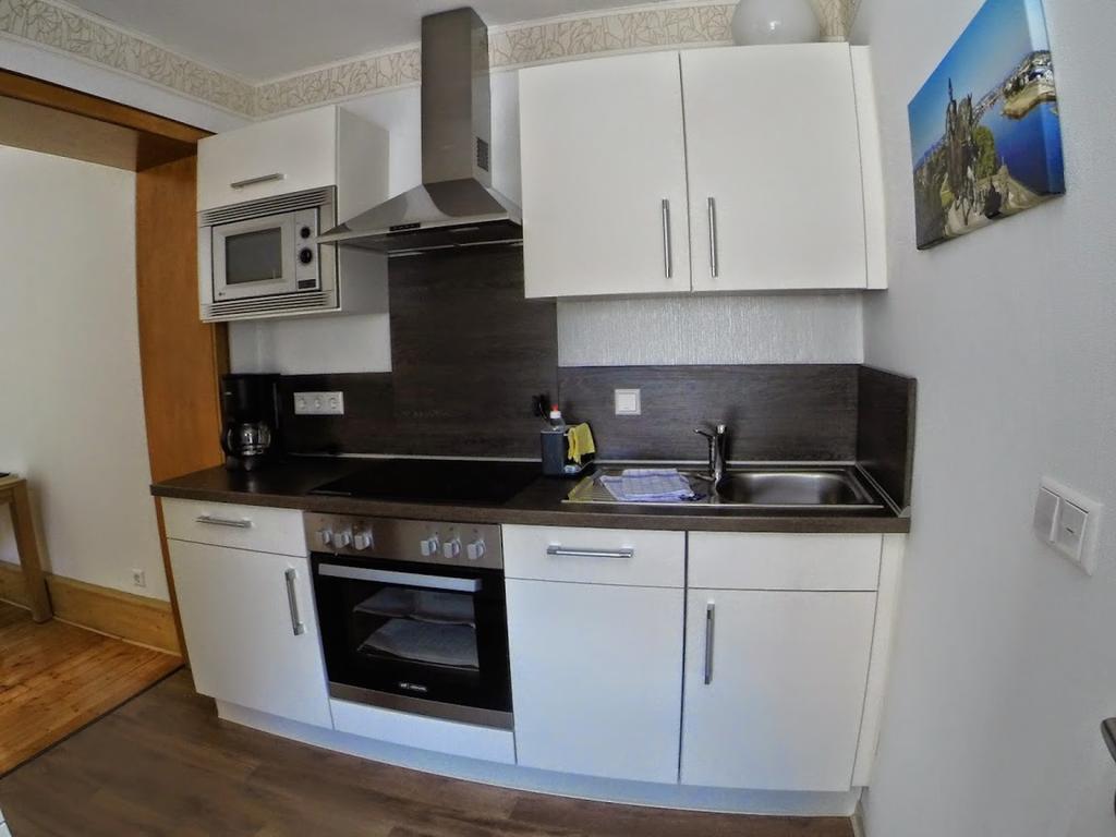 Ferienwohnungen Haus am Würzlaysteig Lehmen Zimmer foto