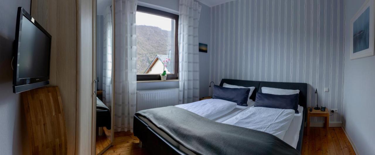 Ferienwohnungen Haus am Würzlaysteig Lehmen Exterior foto